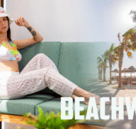 Cam4 Beach Party! 🏄‍♀️ Mira a nuestr@s modelos con sus bañadores sexy de playa!