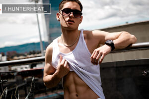 CAM4 arde con HunterHeat_, el latino hot más deseado.