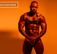 Erikjackson35, el macho ebony que enciende CAM4.